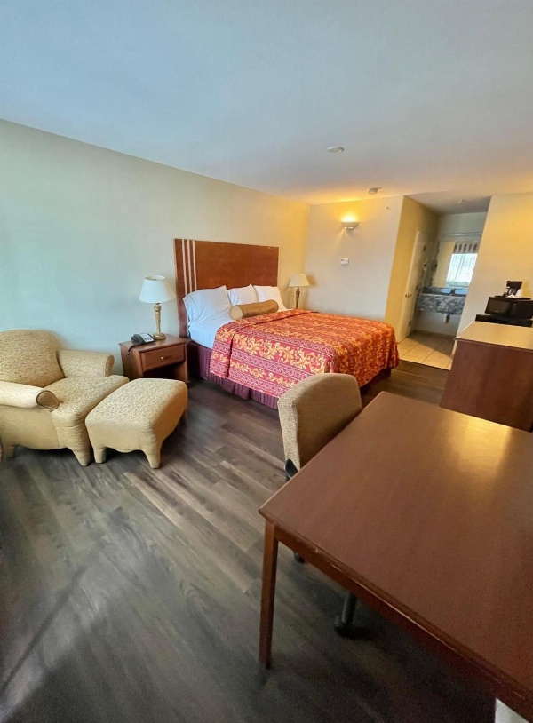 Riviera Inn y Suites image 3