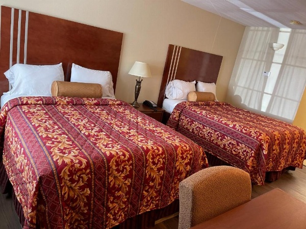 Riviera Inn y Suites image 7